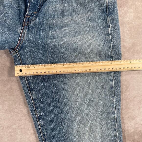 Women’s Levi’s 515 Bootcut Medium Wash Denim Jeans - Picture 9 of 10